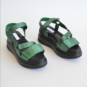 Suzanne Rae Green Velcro Platform Sandal 40 10 9.5